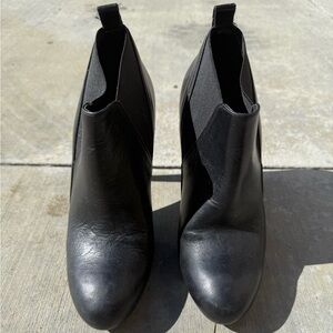 Chic ItalianMade Leather Black Ankle Booties for Women